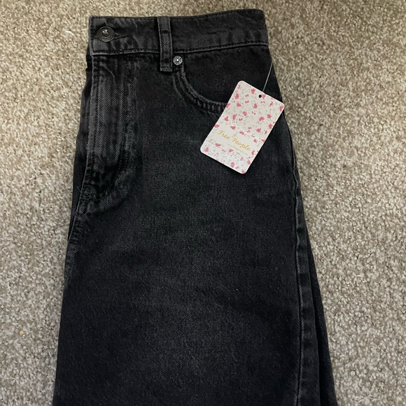 Free people black skirt - Picture 1 of 3